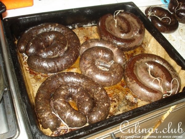 Колбаса кровяная домашняя с грибами и рисом.