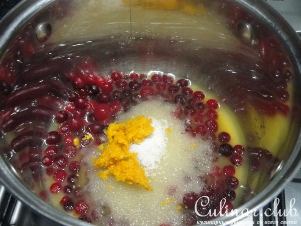 Жаренный сыр с клюквенным соусом по всей земле