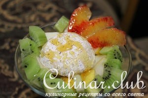 Фруктовый салат с мороженым и медом для Насти