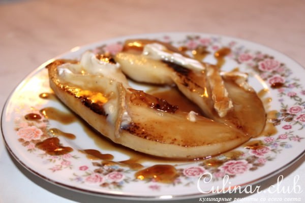 Карамелизированные груши с сыром
