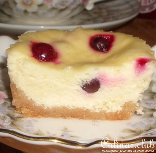 Чизкейки с белым шоколадом и клюквой