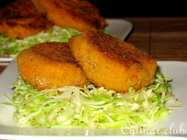 Крокетты из тыквы на гнёздах из капусты (Crocchette di zucca su nido crauti)
