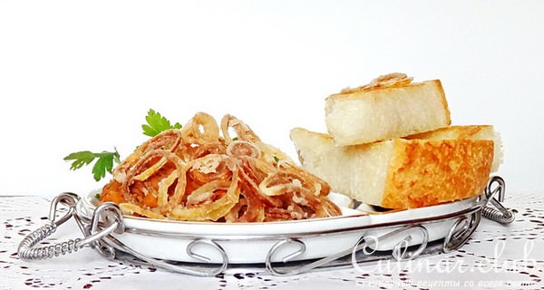 Цимес из фасоли с хрустящими тостами