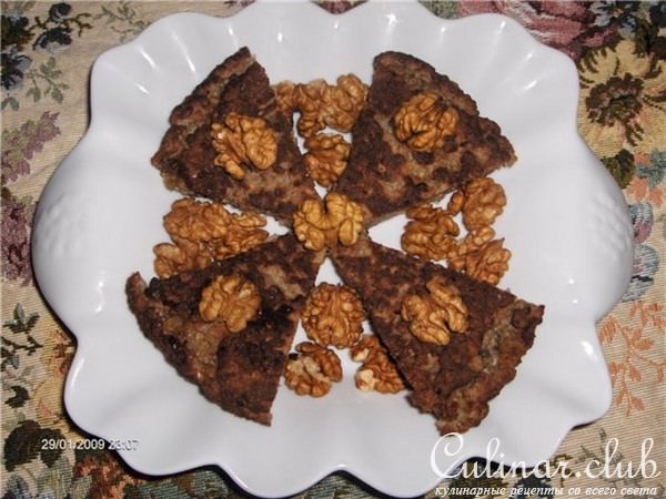 Кюкю из баклажанов с орехами