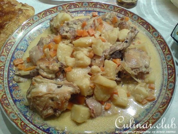 Кролик с картофелем и вином