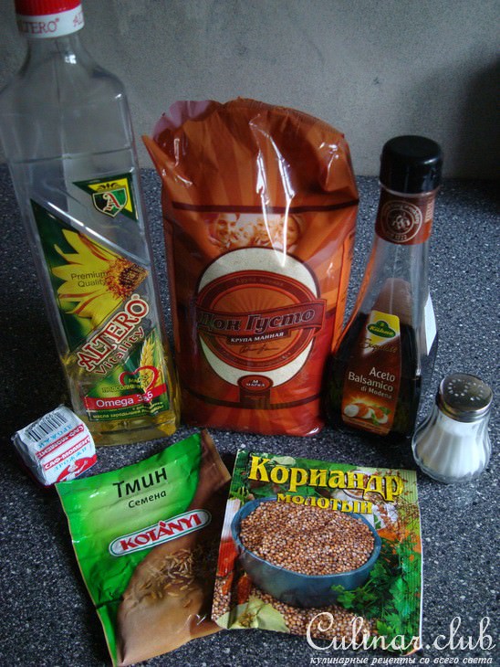 Манный хлеб с бальзамическим уксусом