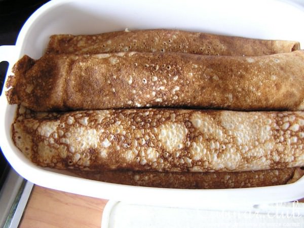 Роллы блинные-бананово-дынные.