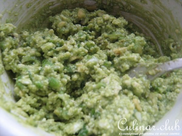 Закуска из свеклы,авокадо и сельди.