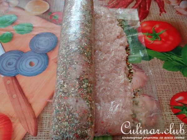 Рулет из куриных грудок