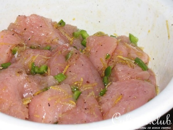 Цуккини-рулончики с куриной грудкой-чили