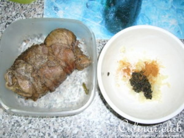 Рулет мясной из бараньей брюшинки