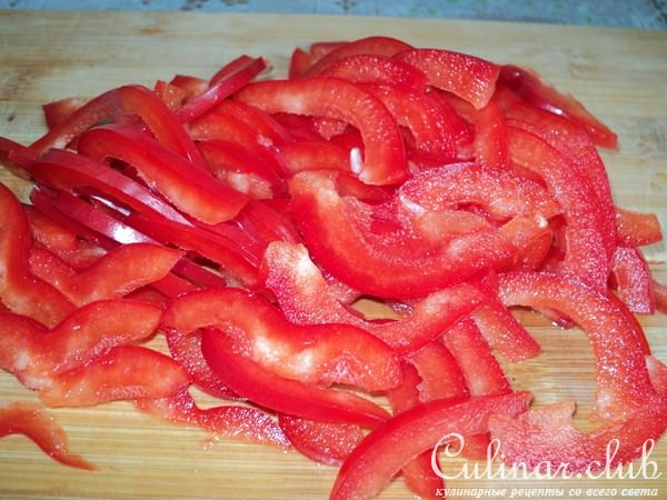 капустный салат с лимоном и сельдереем