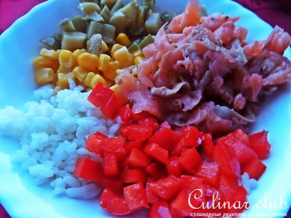 Тортильи с овощами и рыбкой
