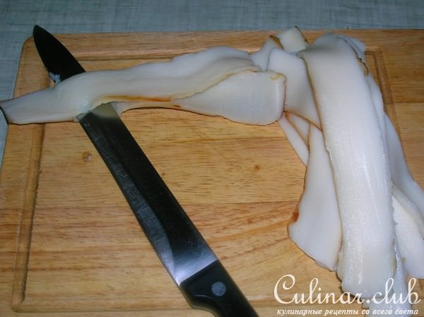 Закуска с рулетиками из кальмаров и салатом из тунца