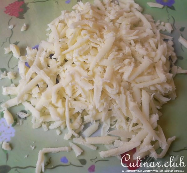 Фриттата с сыром и рыбой из духовки.