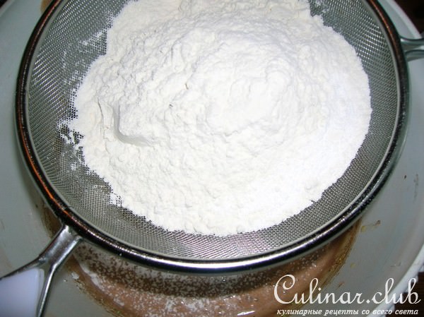 Сырные кексы с фисташками и малиновым джемом