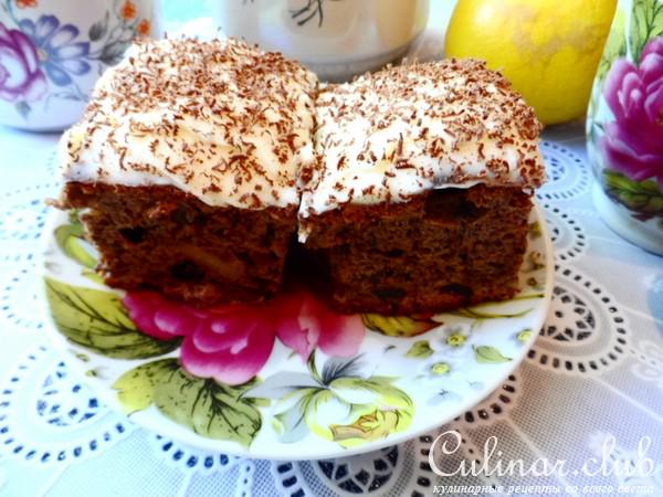 Шоколадный кекс-пирог с черносливом и орехами.