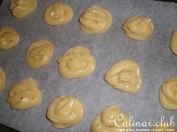 Профитроли со сгущенкой
