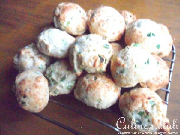 Сырное печенье с зелёным луком