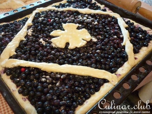 Пирог с черникой и плюшечки с корицей и арахисом по рецепту нашей мамочки-бабулички)))
