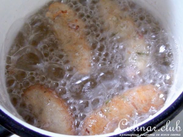 Пончики фасолевые, закусочные дрожжевые, с цельнозерновой мукой сыром и беконом.