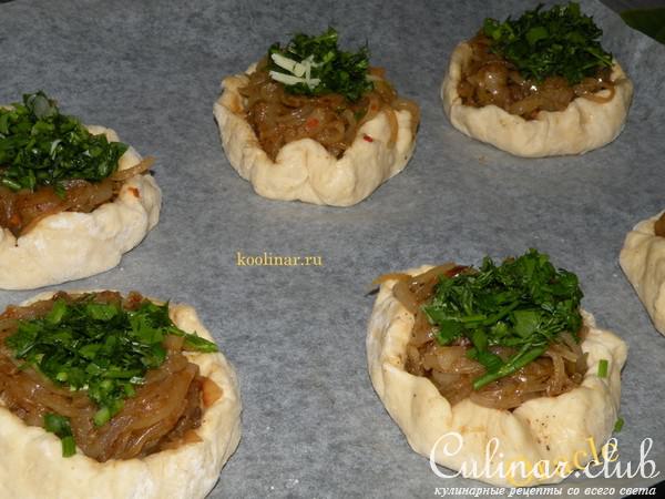 Луковые булочки с остринкой под сырной корочкой. Булочки Чиполлино.