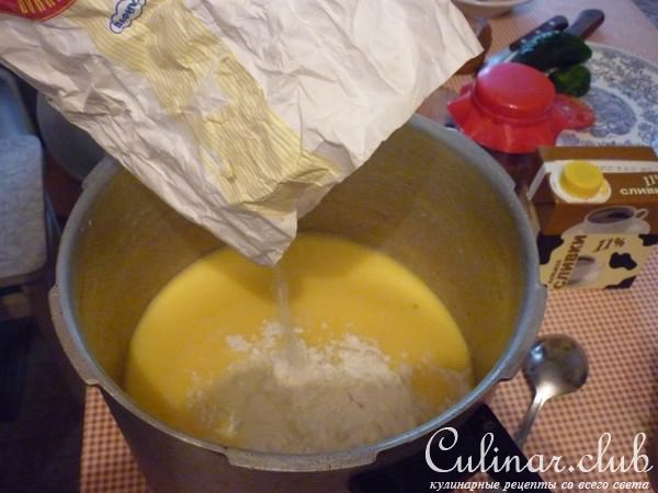 Пирог с черникой и плюшечки с корицей и арахисом по рецепту нашей мамочки-бабулички)))