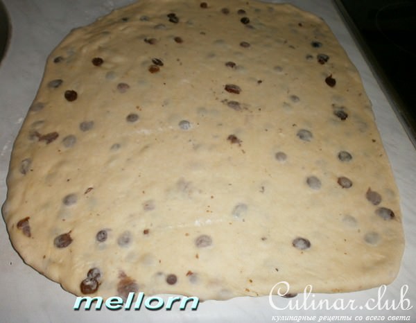 Карамельные полоски с изюмом