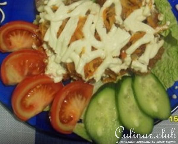 Сочная уточка под овощной шапкой