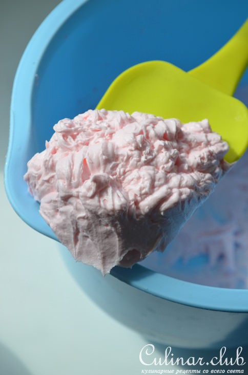 Кисель с курагой и взбитыми сливками
