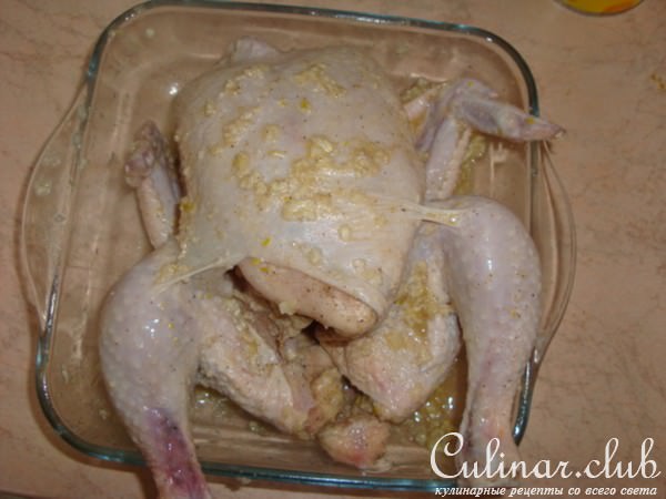 курица фаршированная ананасами ( вариант )