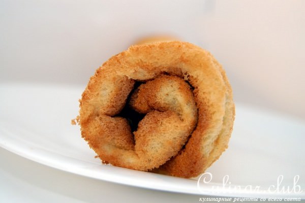 Клубничный рулет
