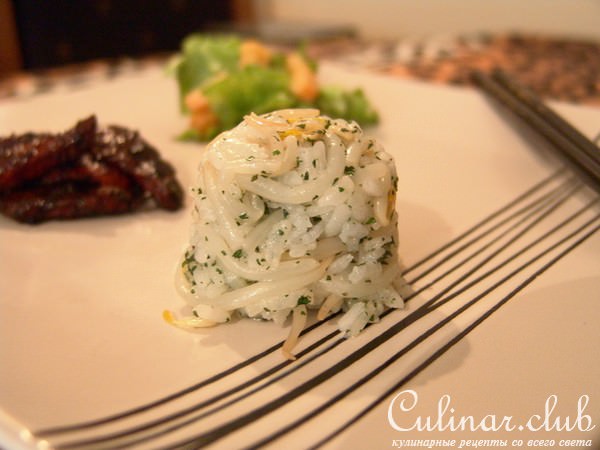 Горячий азиатский салат
