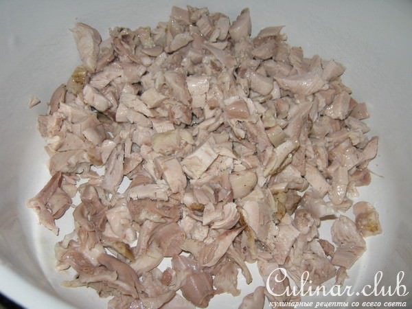 Салат из курицы, зеленой фасоли и риса