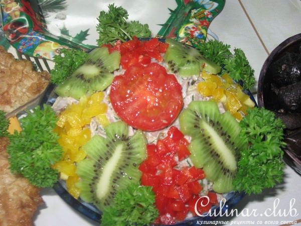 Пикантный салат из говядины с рисом.