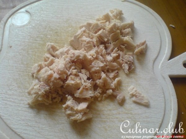 Куриный салат с блинчиками