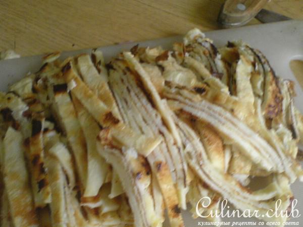 Салат с корейской морковкой.