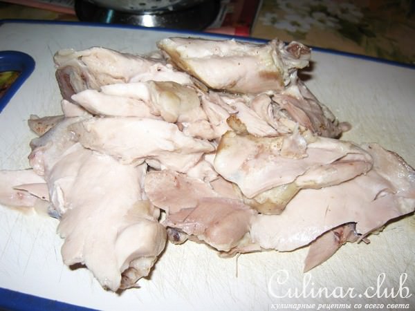Салат из курицы, зеленой фасоли и риса