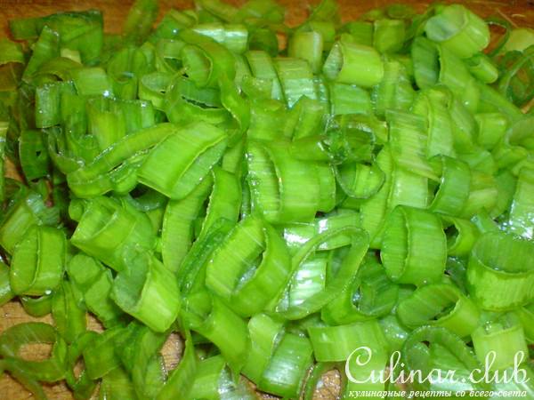 Салат из куриной грудки,риса и маринованного перца