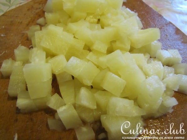 Салат из курицы с карри