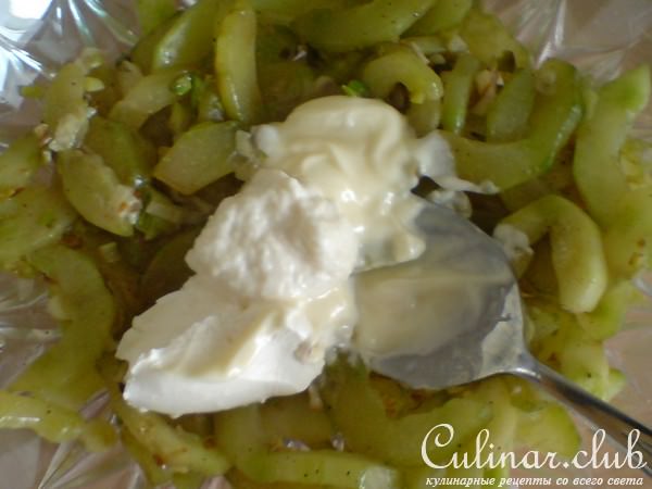 Салат из огурца и креветок