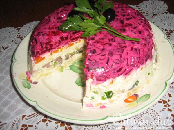 Селёдочно-овощной торт.