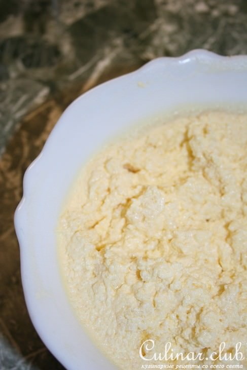 "Творожный Манник" с клубникой и сливочным мороженым