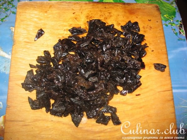 Пирожки десертные с тыквой, черносливом и грецкими орехами