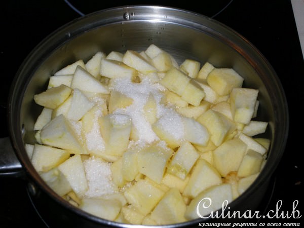 Геркулесовый пирог с яблоками и черносливом.
