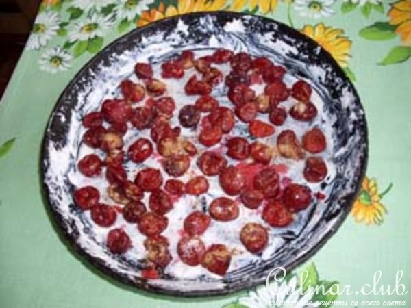 Клафути с вишнями