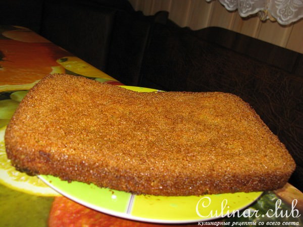 Манник с курагой и шоколадной глазурью
