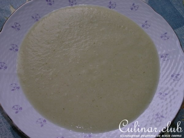 Суп-пюре из брокколи и цветной капусты на курином бульоне