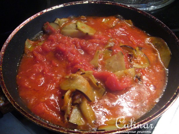Постный борщ с зеленой стручковой фасолью, грибами и баклажанами
