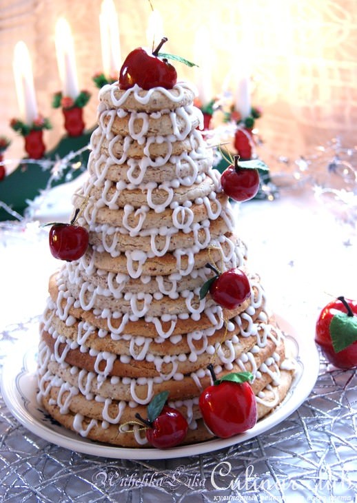 Kransekake - норвежский праздничный миндальный торт